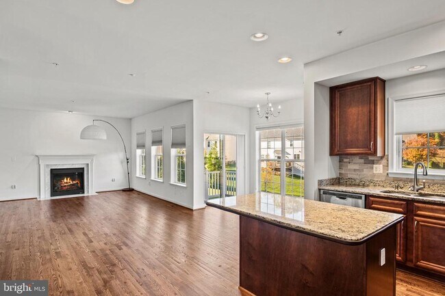 Building Photo - 5979 Cypress Springs Rd