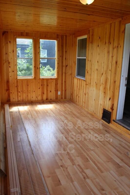 Building Photo - 7326 W Taft St