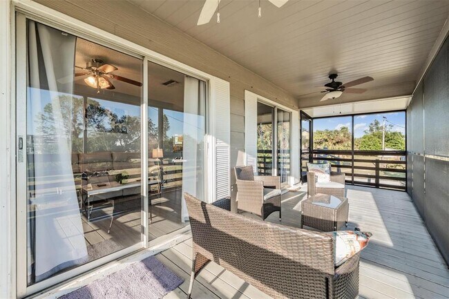 Building Photo - 208 S Canal St