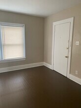 Building Photo - 2209 Crittenden Dr