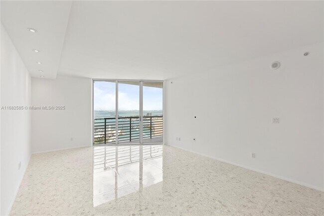 Building Photo - 325 S Biscayne Blvd