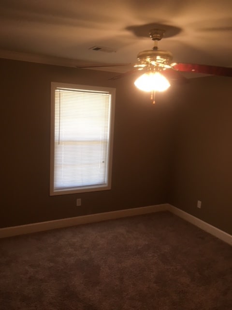Building Photo - 10 Pecan Ln