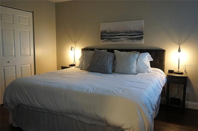 Building Photo - 534 Pinellas Bayway S