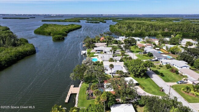 Building Photo - 778 Nassau Rd