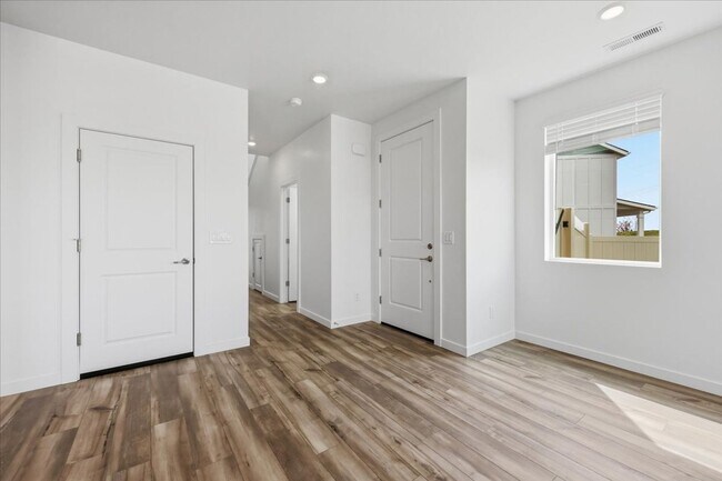 Building Photo - Brand New 3 Bed 3 Bath Townhome
