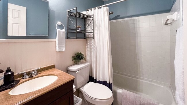 Building Photo - Updated Brick Ranch - Move In Ready!