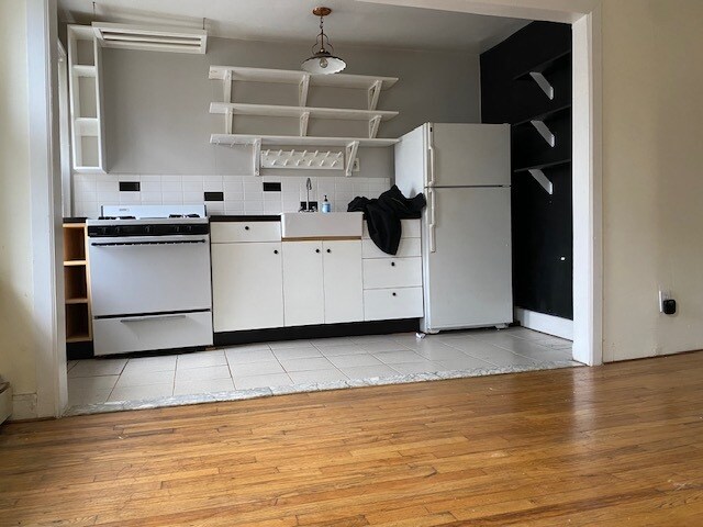 Building Photo - 648 Lafayette Ave