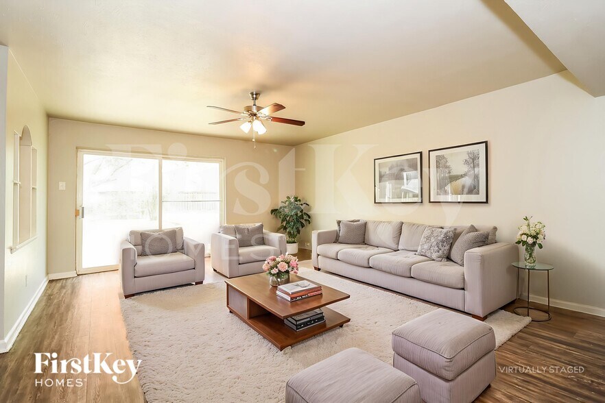 Building Photo - 2918 Rayswood Dr