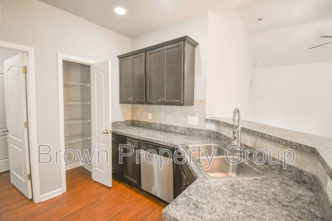 Building Photo - 6875 Bone Creek Dr