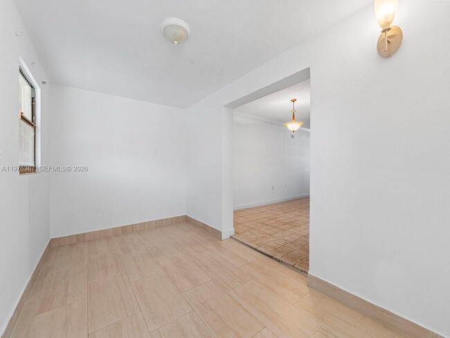 Building Photo - 7121 SW 102nd Ct