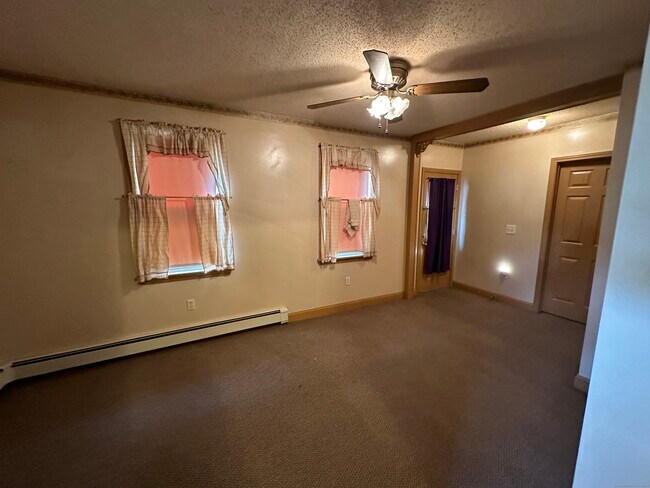 Building Photo - 36-40-40 Pleasant St