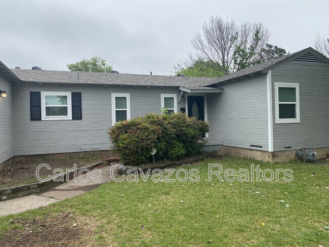 Primary Photo - 1617 Meadowbrook Dr