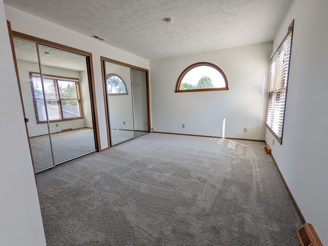 Building Photo - 219 Wethington Dr