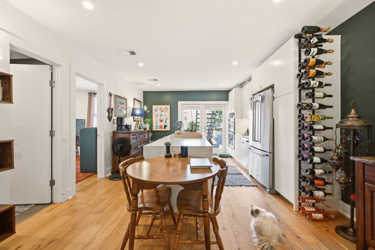 Building Photo - 1221 Oates St NE