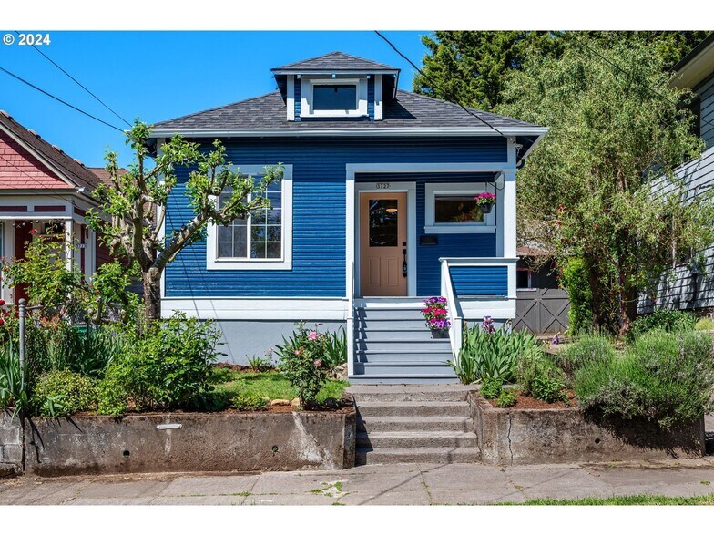 Primary Photo - 3727 NE 10th Ave