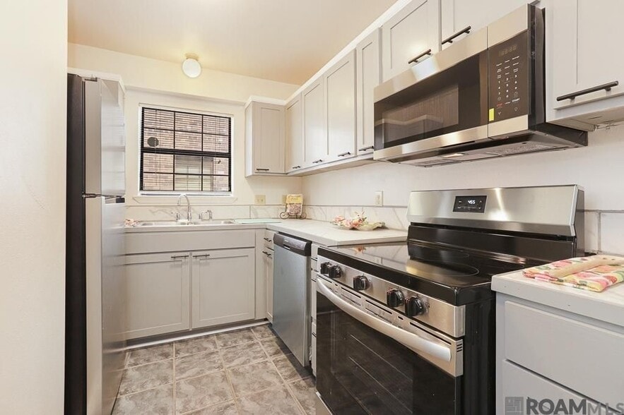 Building Photo - 3421 O'Neal Ln