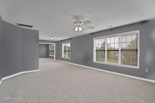 Building Photo - 817 Willbrook Cir