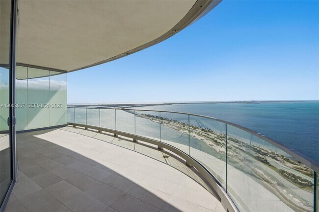 Building Photo - 175 SE 25th Rd