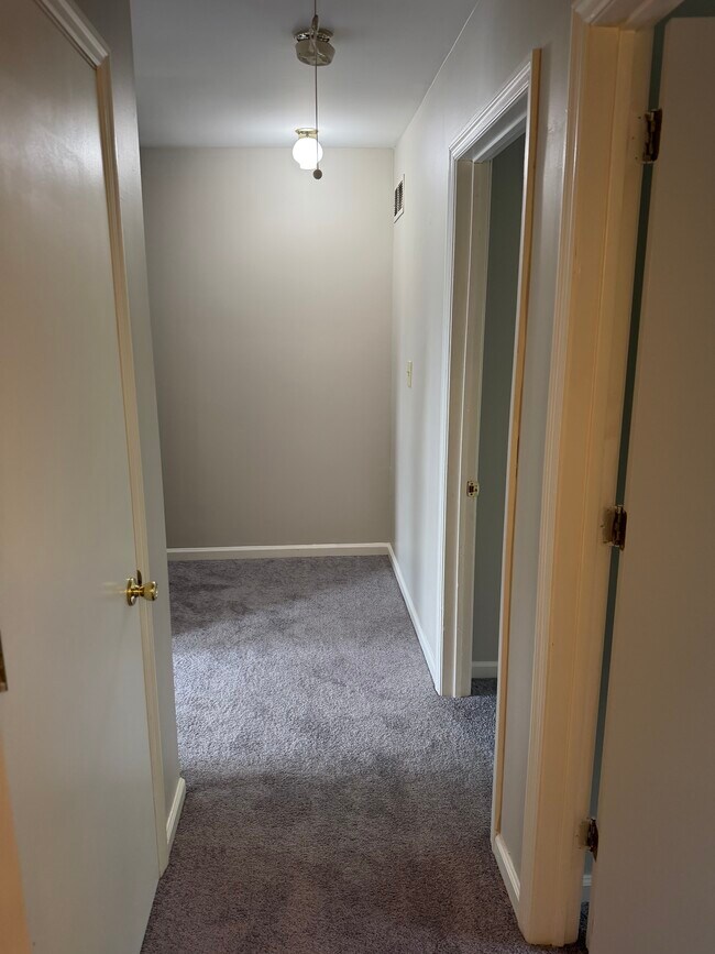 Building Photo - 120 Whitburn Pl