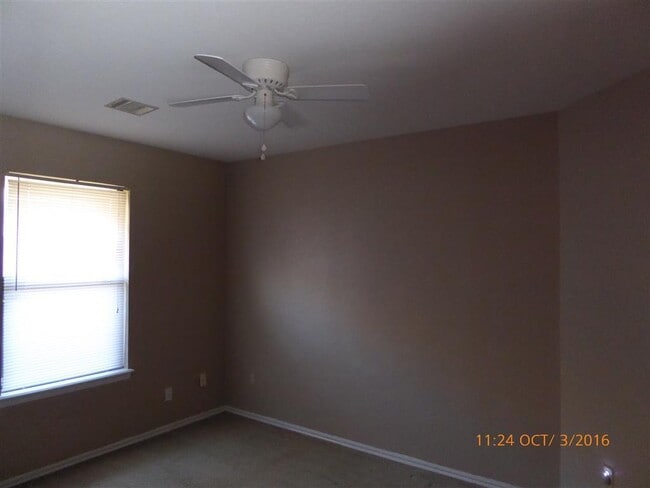 Building Photo - 4018 SW Mesquite Dr