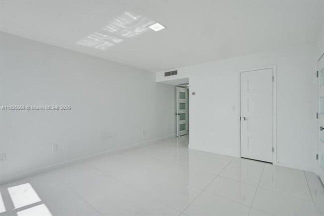 Building Photo - 6450 Collins Ave
