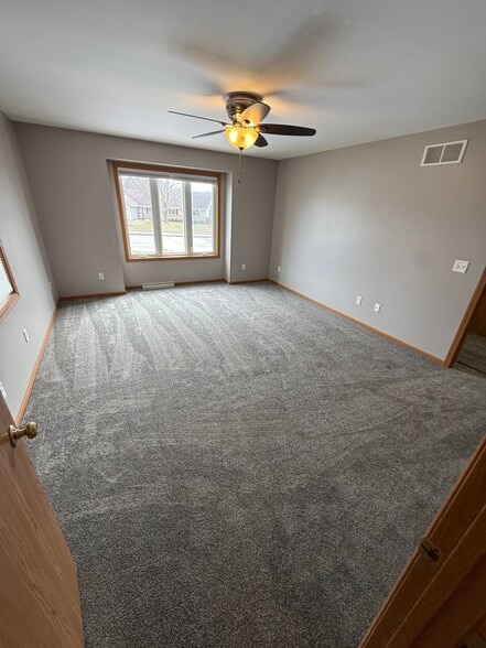 Primary Bedroom - 1350 Sunnydale Cir