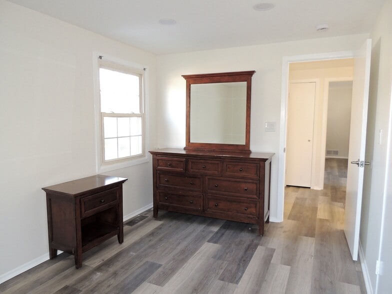 Building Photo - 2811 Birdseye Ln