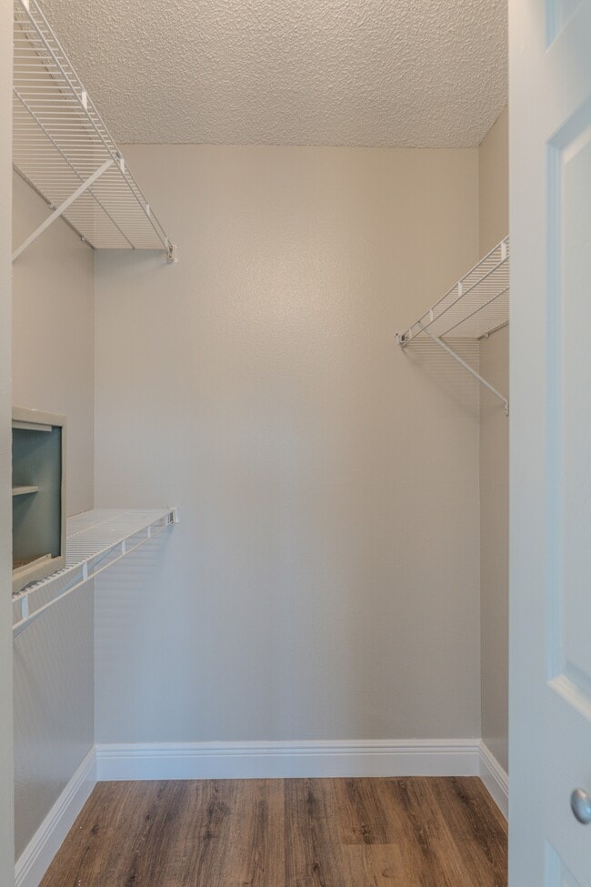 Building Photo - 5004 Laguna Bay Cir