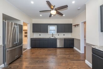 Building Photo - 120 Bloomfield Ave