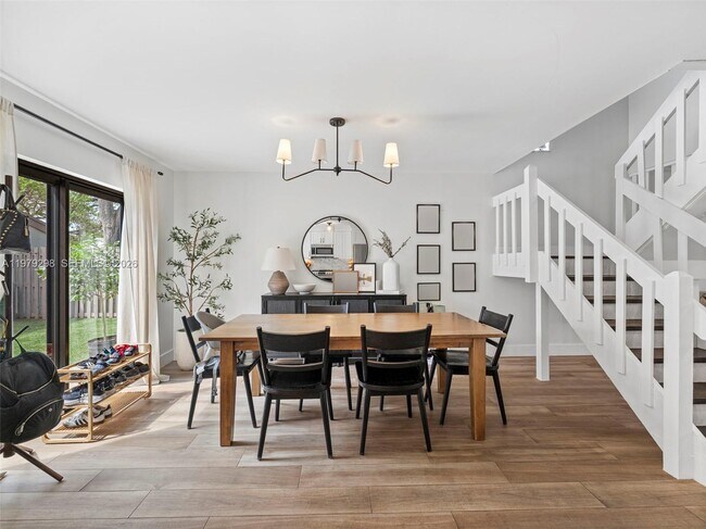 Building Photo - 10548 SW 112th Ave