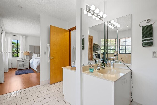 Building Photo - 4671 SW 155th Pl