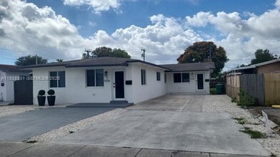 Building Photo - 9228 SW 37th St