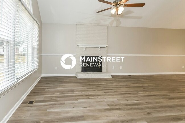 Building Photo - 3 Bedroom Pet-Friendly Home in GREENSBORO,...