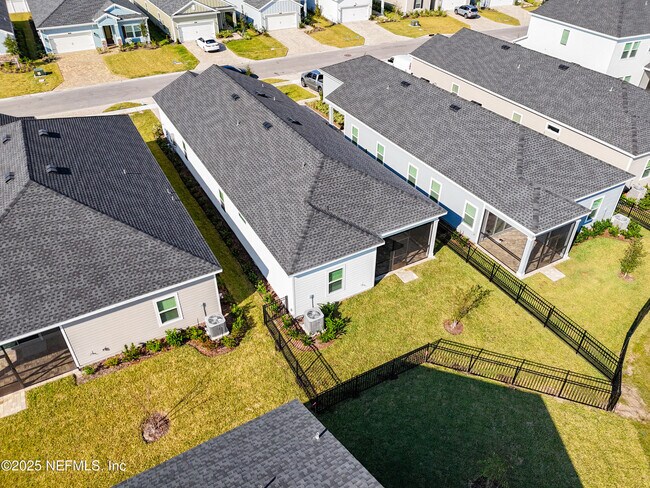 Building Photo - 289 Pentwater Rd