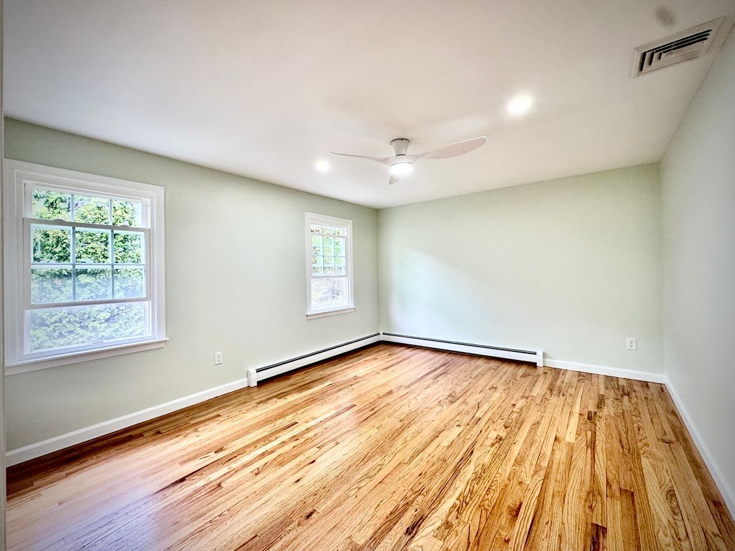 Building Photo - 38 Pepperbush Ln