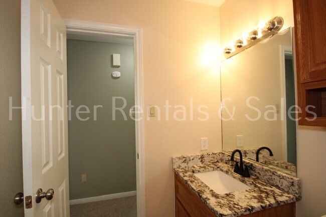 Building Photo - Sweet Like Honey!