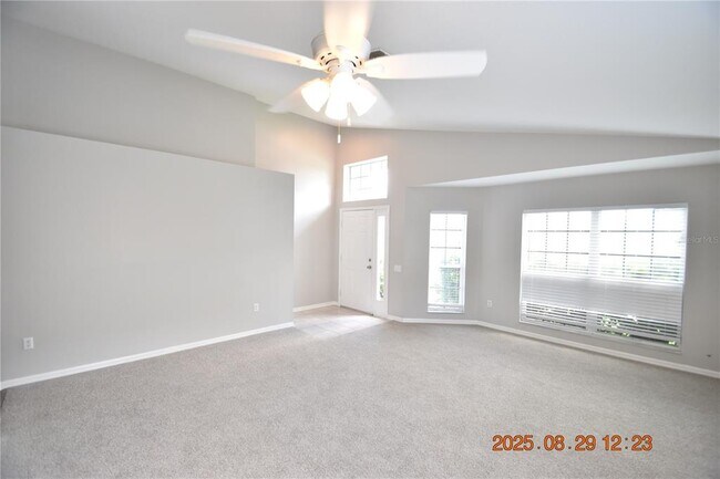 Building Photo - 944 Ridge Haven Dr