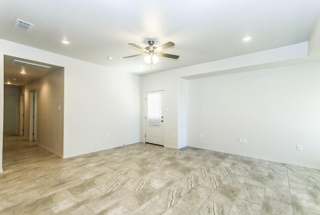 Building Photo - 6905 67th St