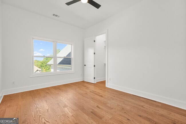 Building Photo - 1525 Tapestry Ridge SE