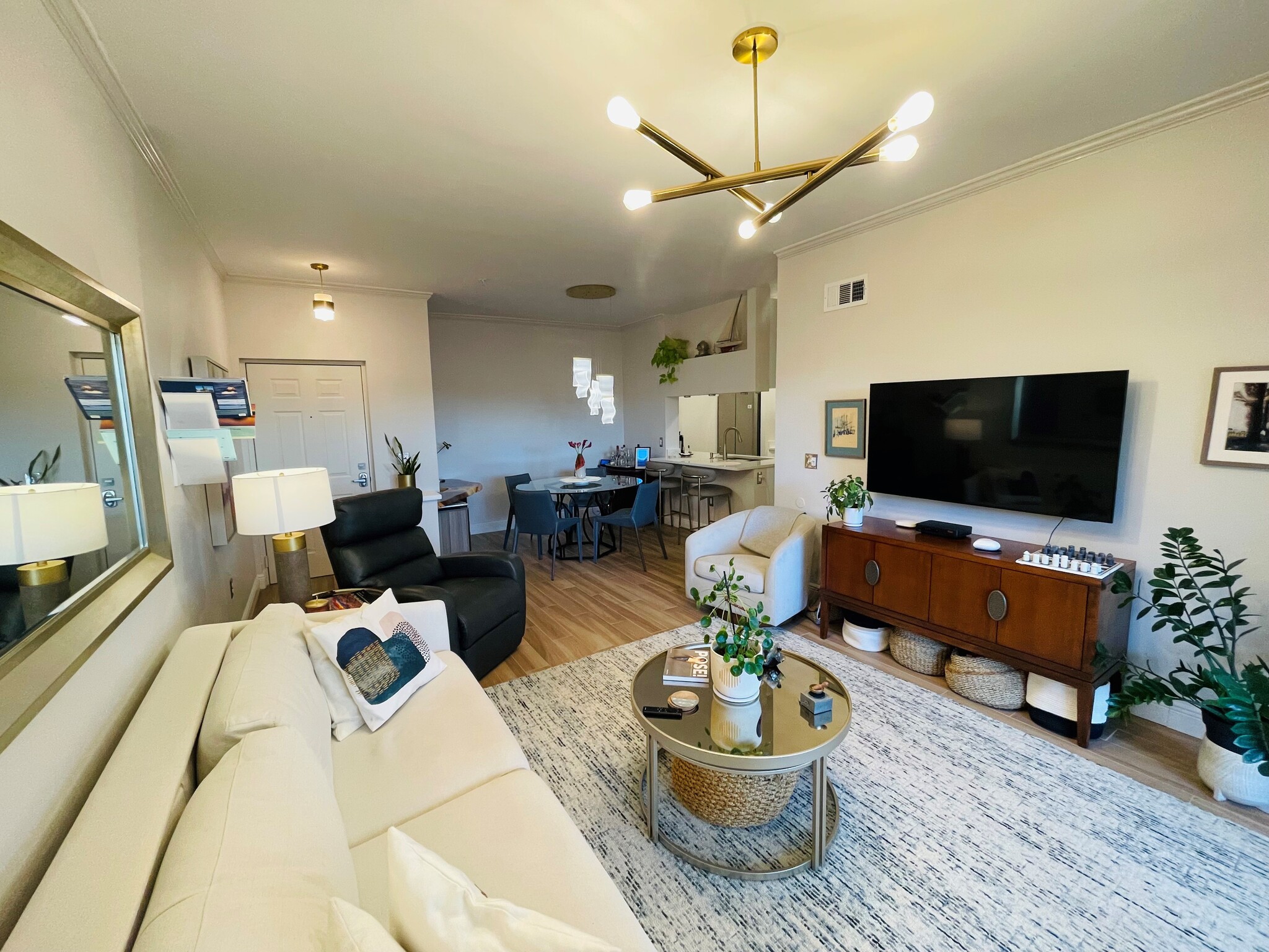 Building Photo - 1405 Tuscany Way