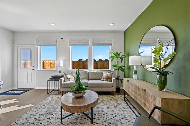 Building Photo - 204 Tall Cedar Wy
