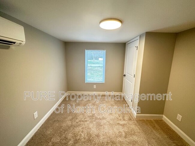 Building Photo - 3345 E Ridge Rd