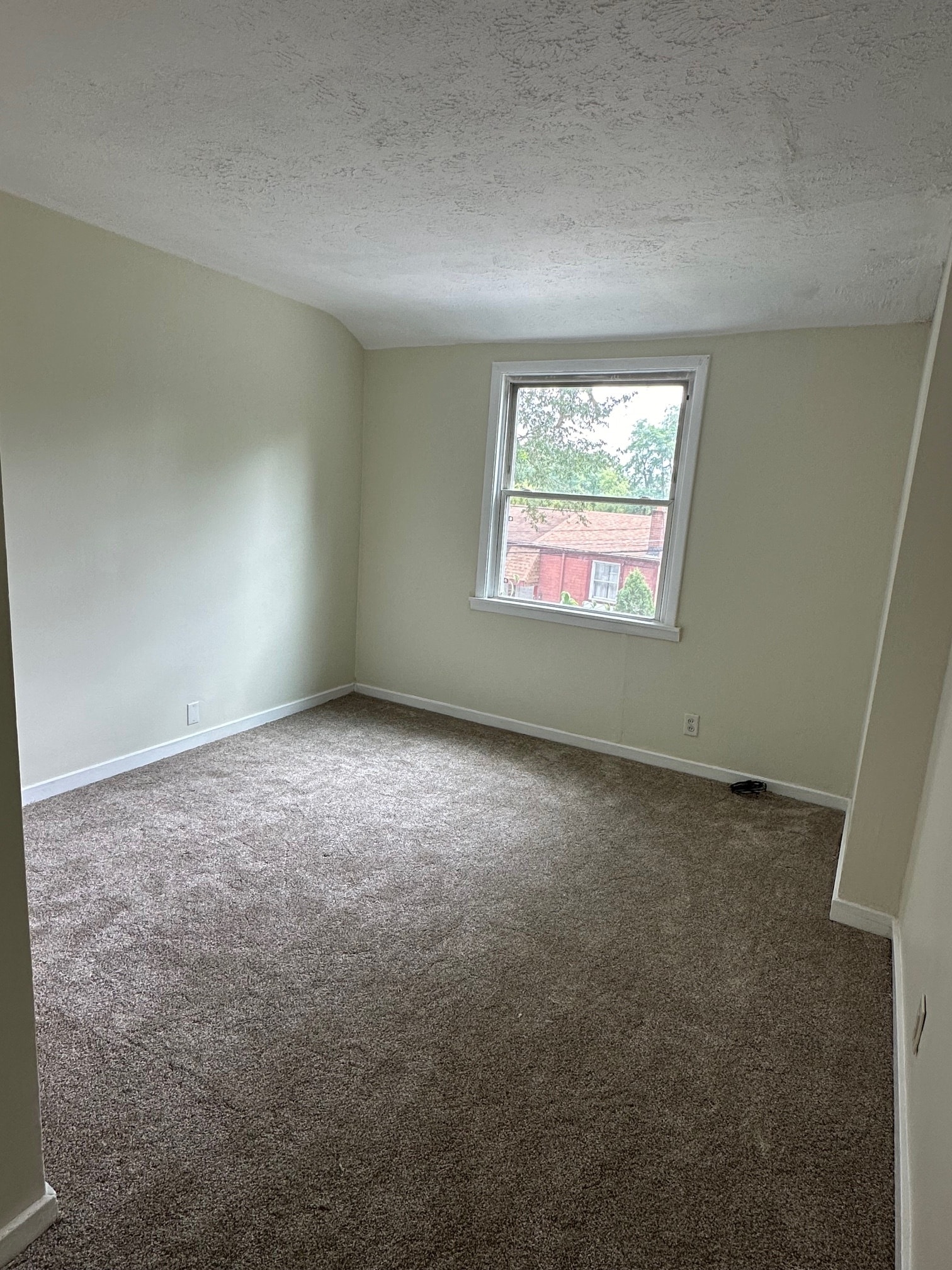 Building Photo - 445 Cedar Dr