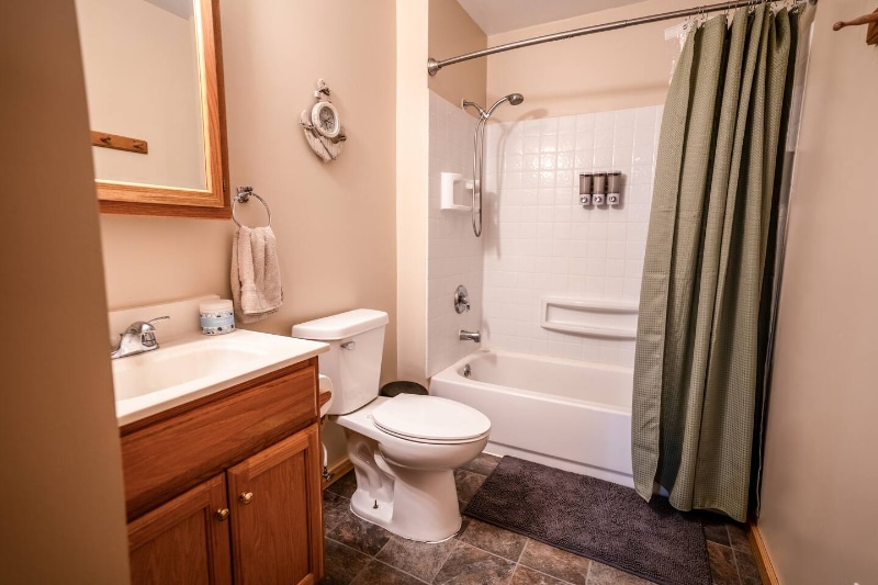 Building Photo - 24245 Clam Lake Dr