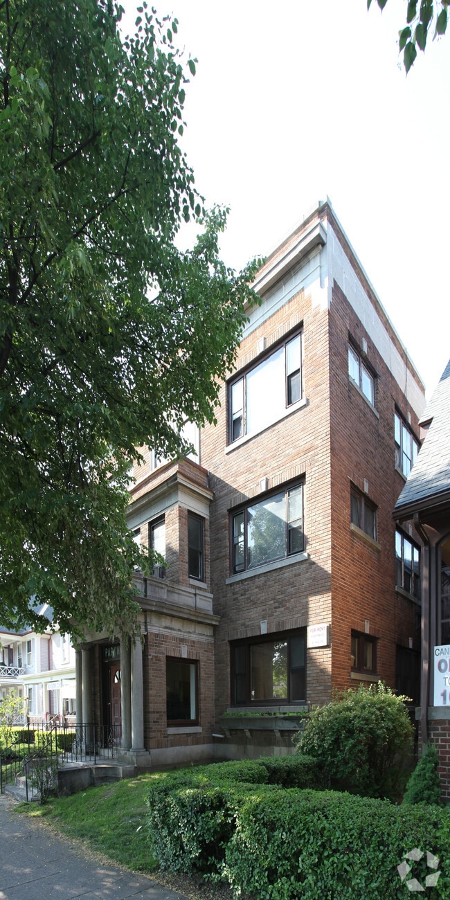 Parkway 627 Park Ave Rochester NY 14607 Apartment Finder