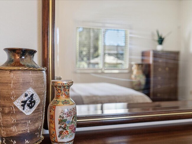 Building Photo - 349 Almond Way