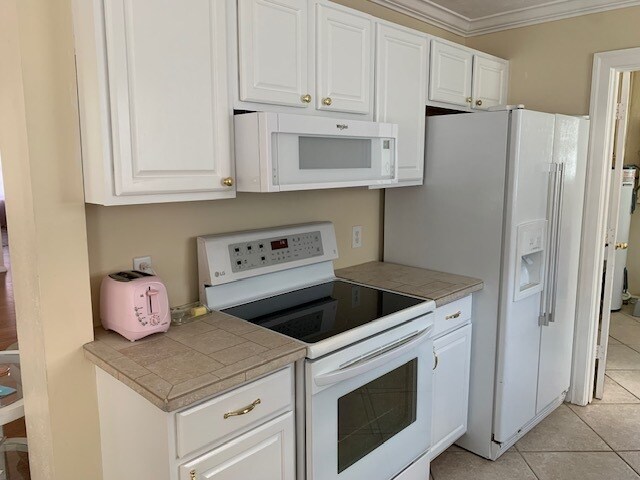 Building Photo - 7353 Phillips St