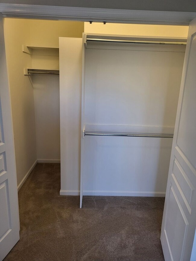 Building Photo - TARLETON OAKS