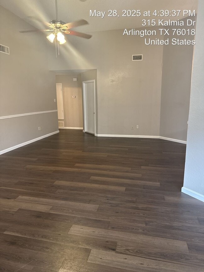 Building Photo - 315 Kalmia Dr