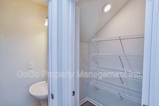 Building Photo - 649 Millsgate Cir
